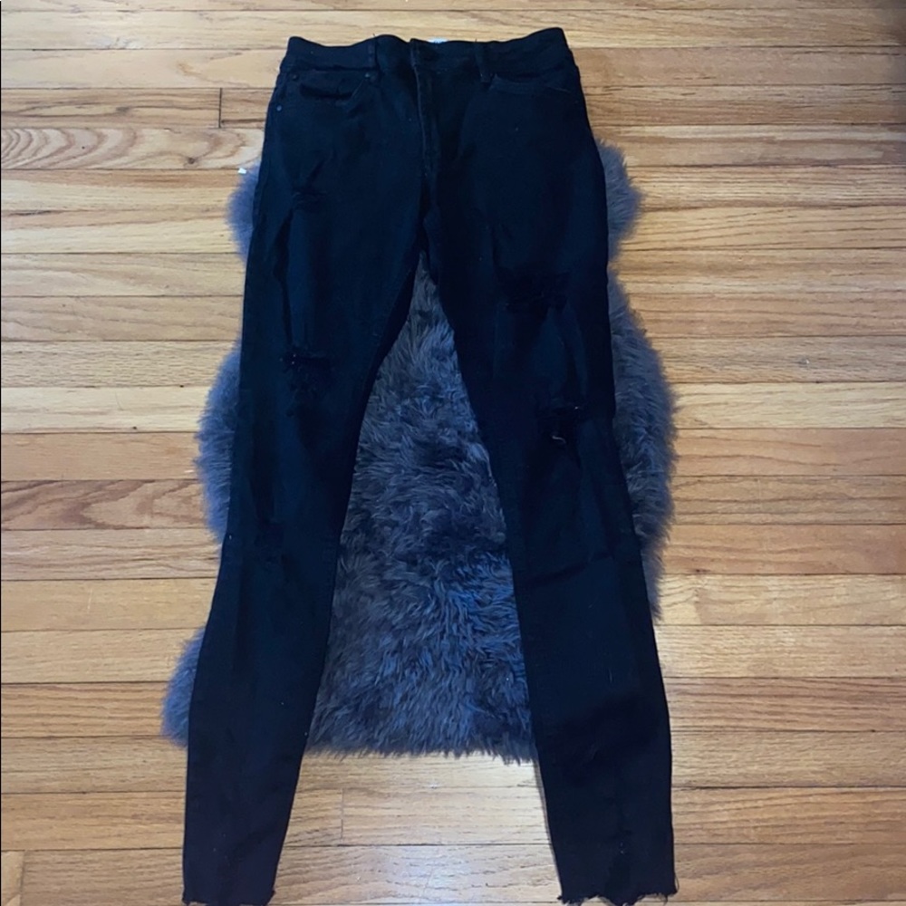 Ripped skinny jeans